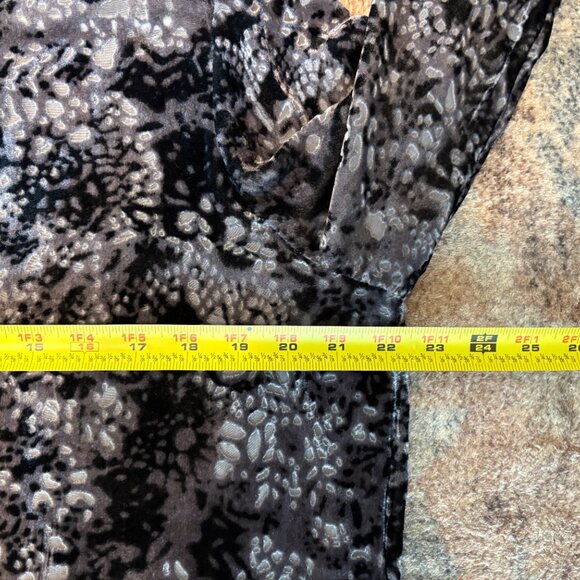 J. Jill Womens Silk-Blend Velvet Lace Button-Front Shirt Top Blouse L Black/Gray - Picture 7 of 9